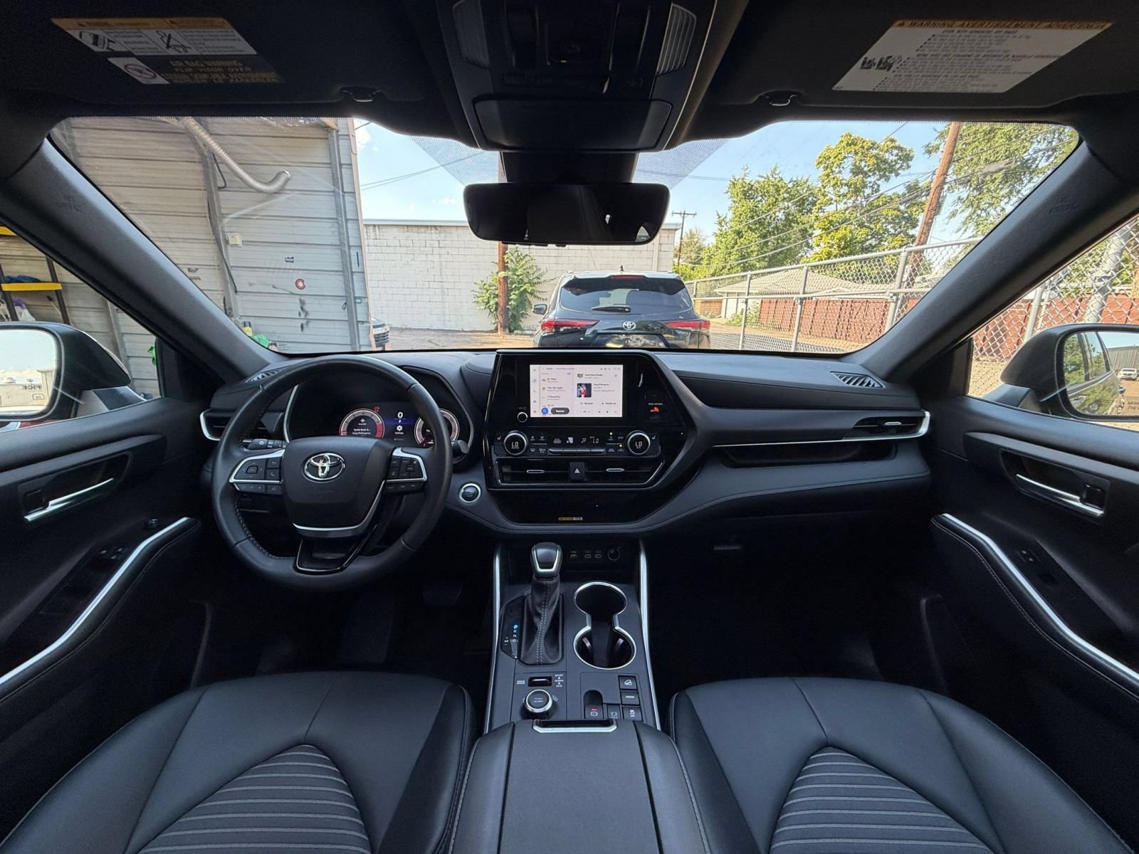 Thumbnail: 2025 Toyota Highlander - 31