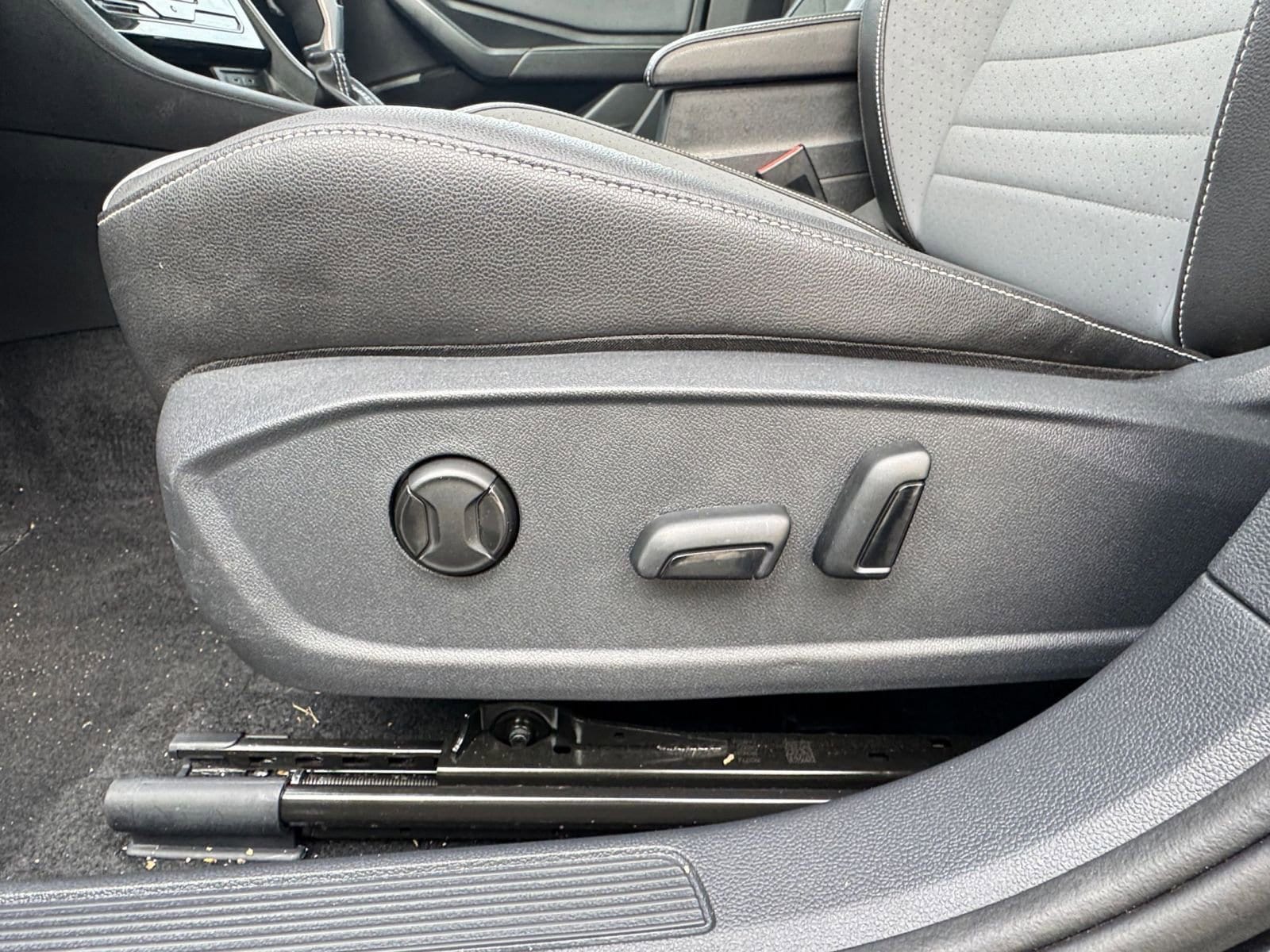 Thumbnail: 2025 Volkswagen Jetta - 23