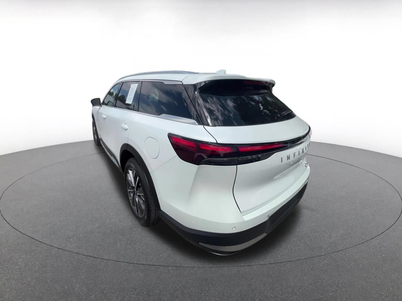 Thumbnail: 2026 INFINITI QX60 - 11