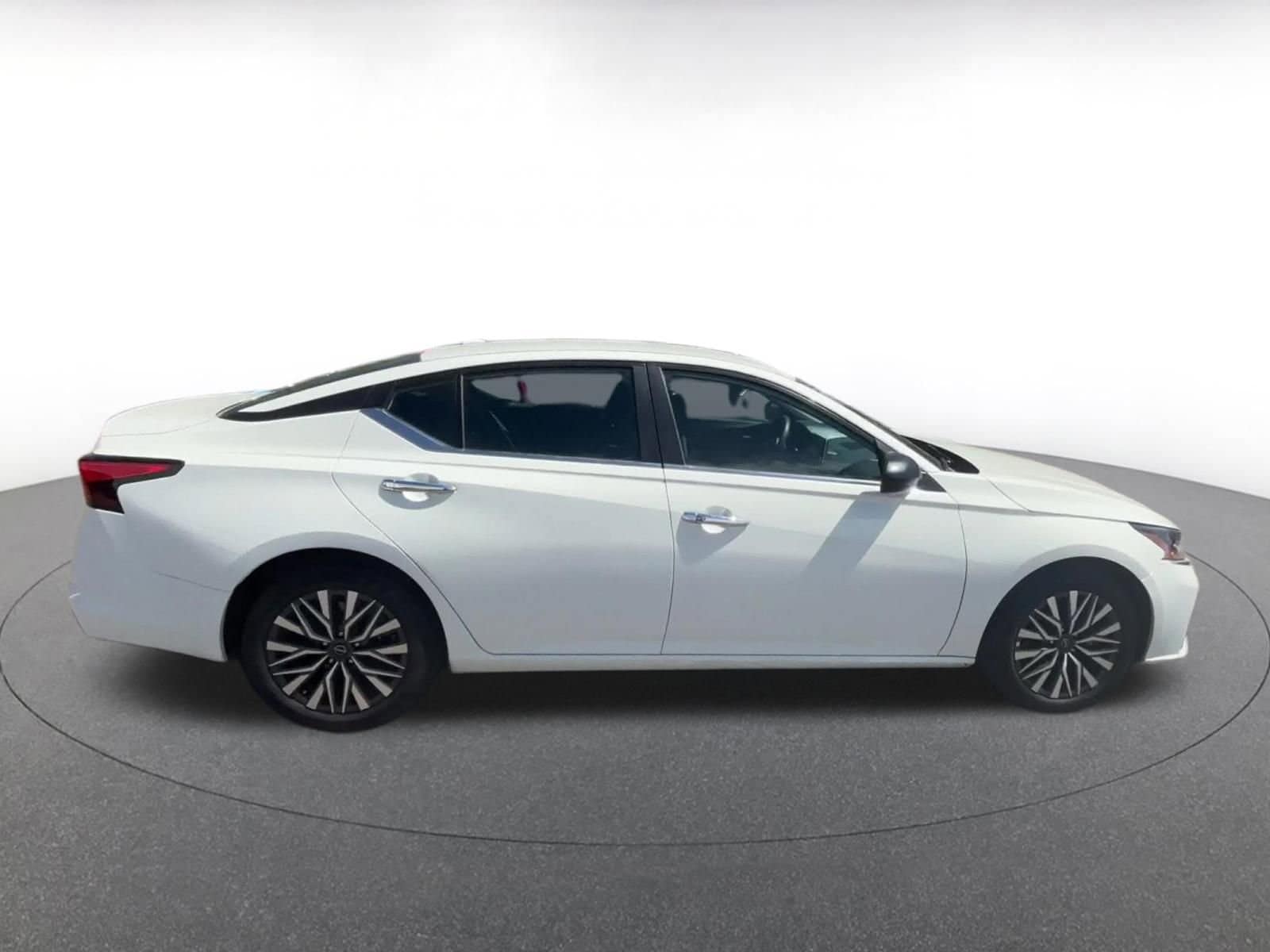 Thumbnail: 2025 Nissan Altima - 16