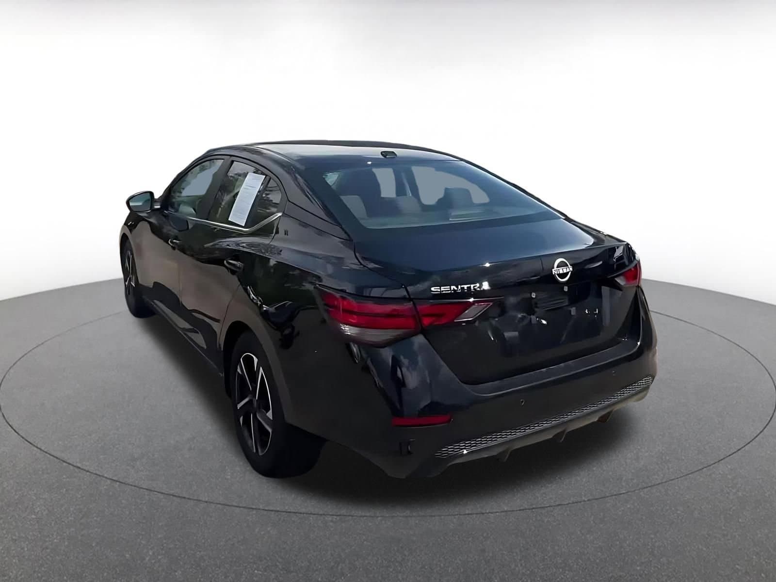 Thumbnail: 2025 Nissan Sentra - 11