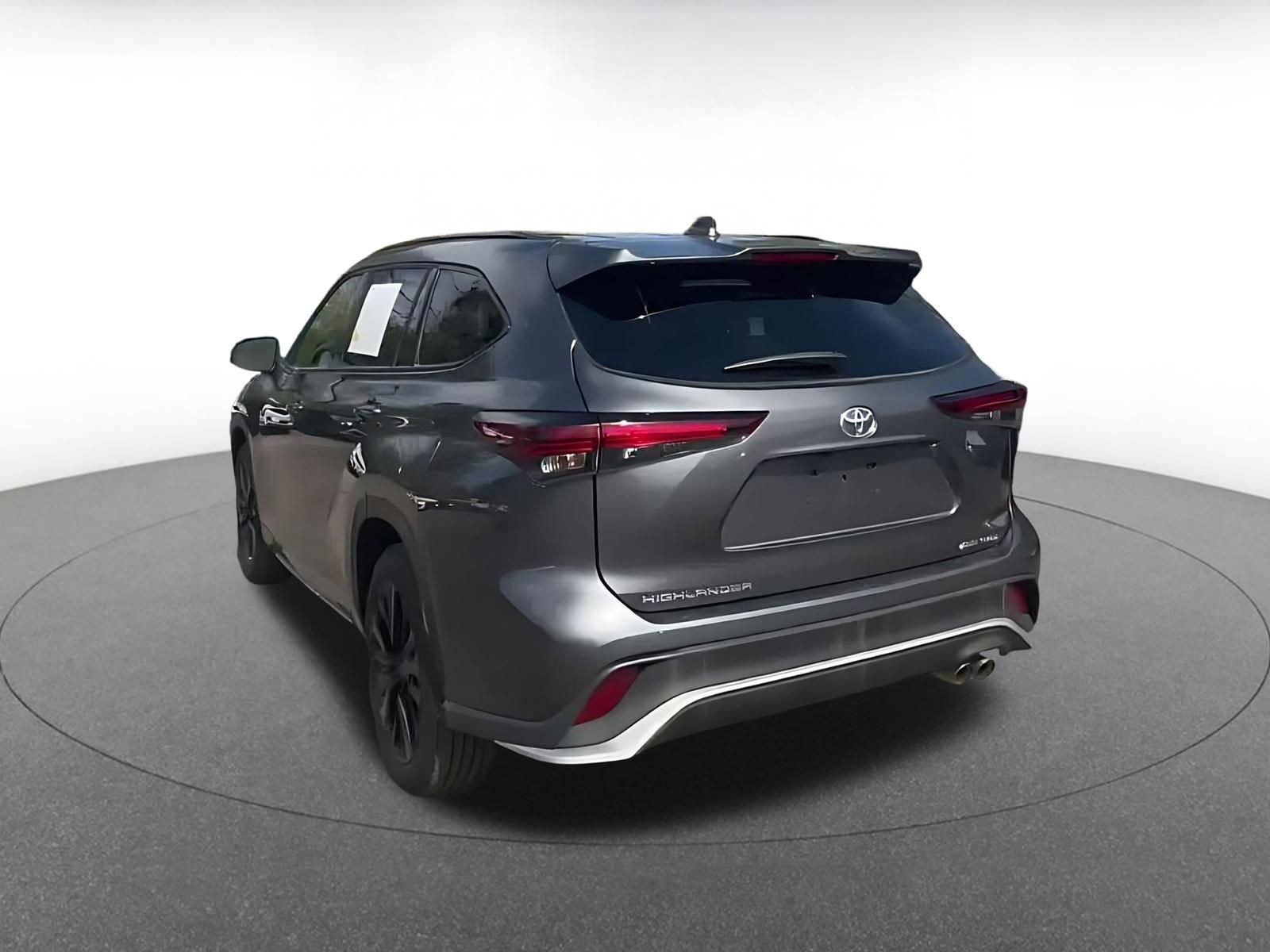 Thumbnail: 2025 Toyota Highlander - 14