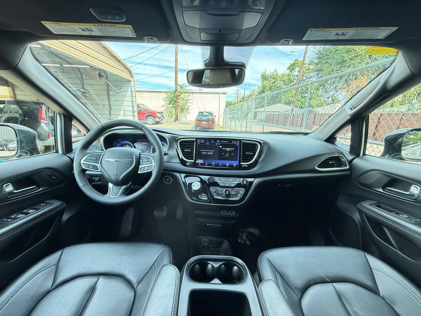 Thumbnail: 2025 Chrysler Pacifica - 35