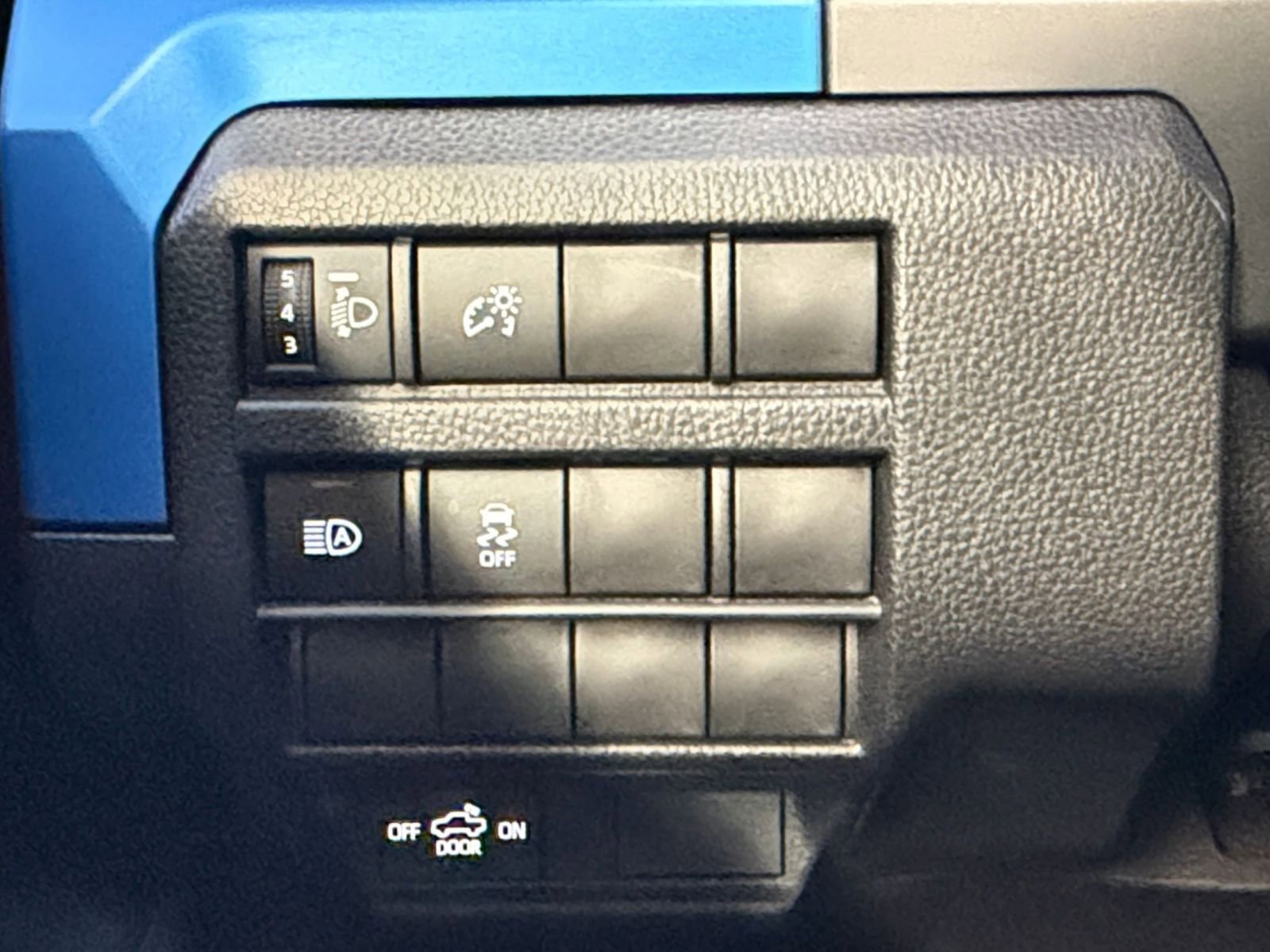 Thumbnail: 2025 Toyota Tacoma - 32