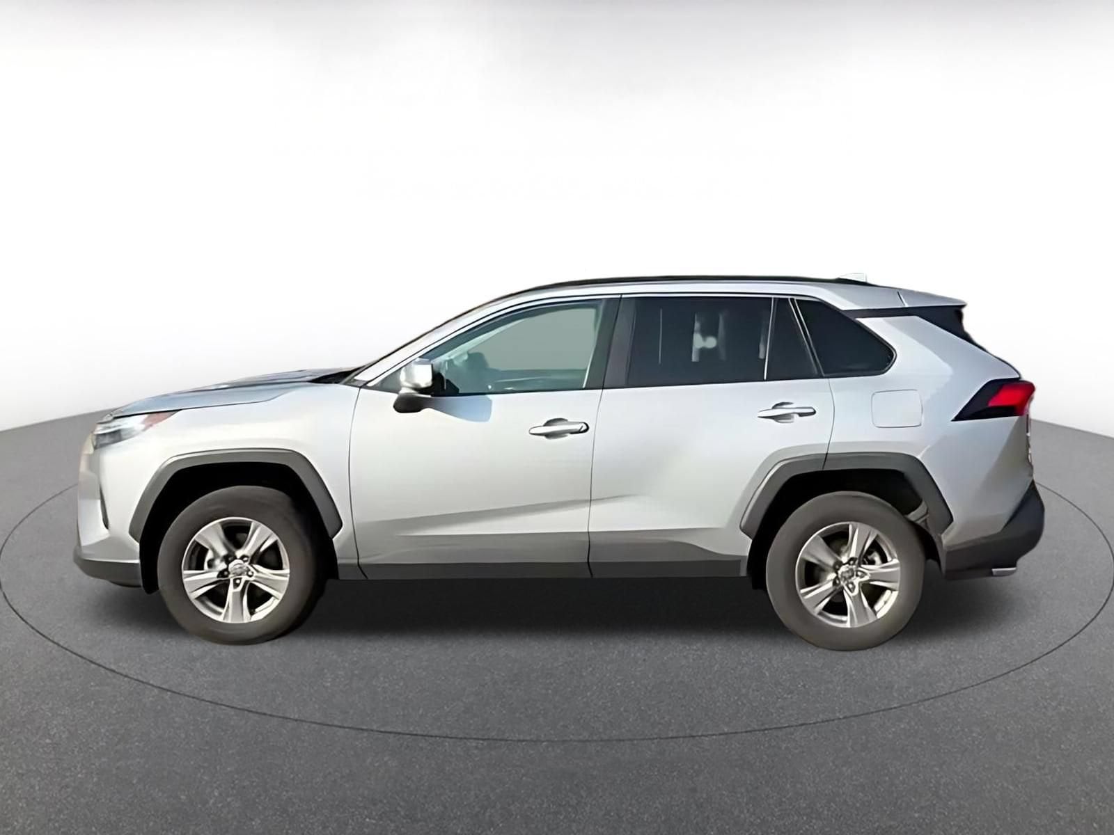 Thumbnail: 2024 Toyota RAV4 - 11