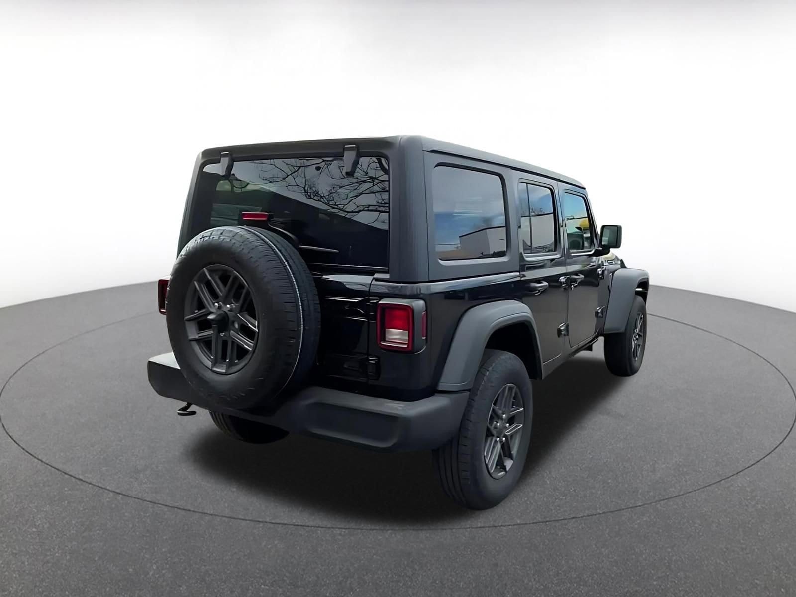 Thumbnail: 2025 Jeep Wrangler - 12