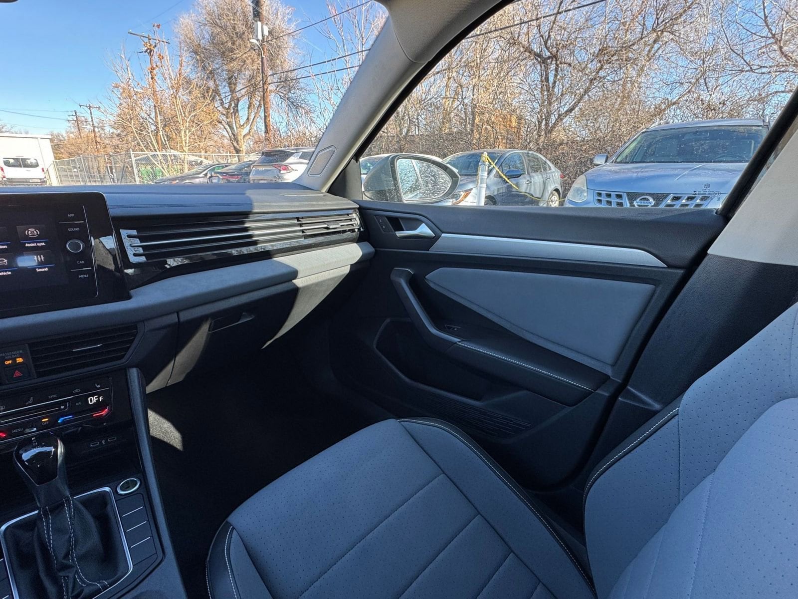 Thumbnail: 2025 Volkswagen Jetta - 34