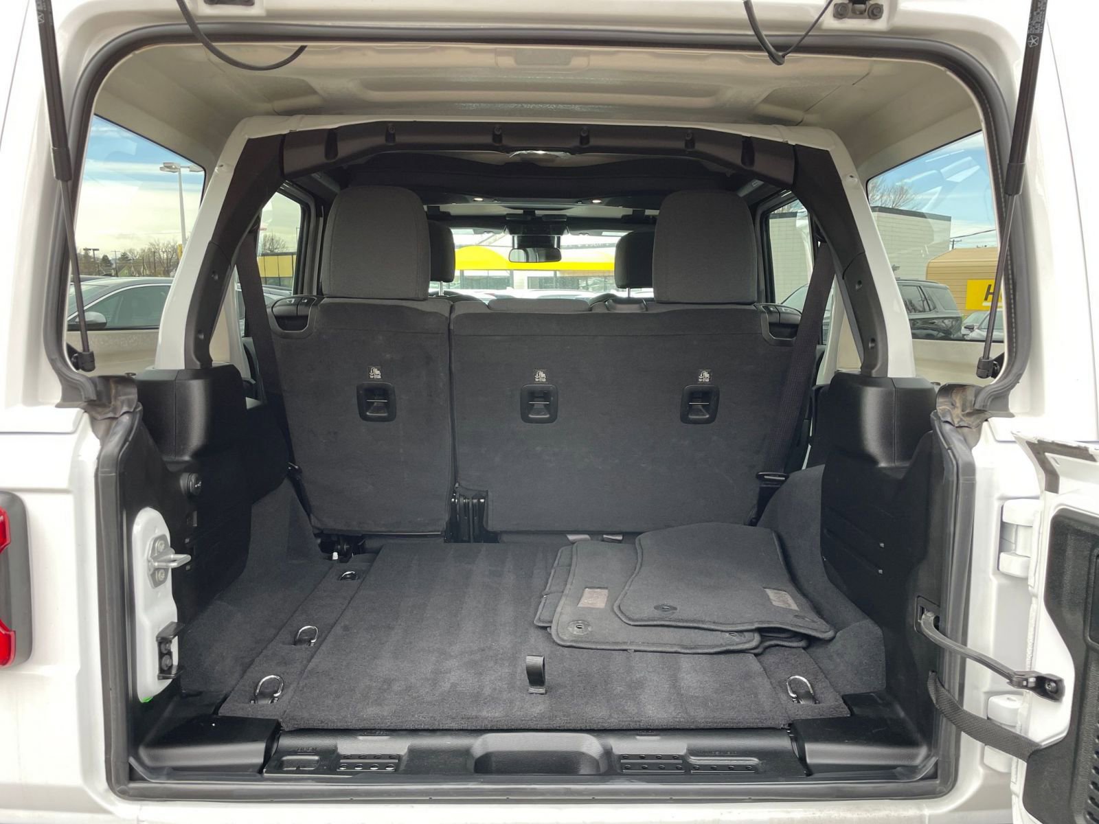 Thumbnail: 2025 Jeep Wrangler - 31