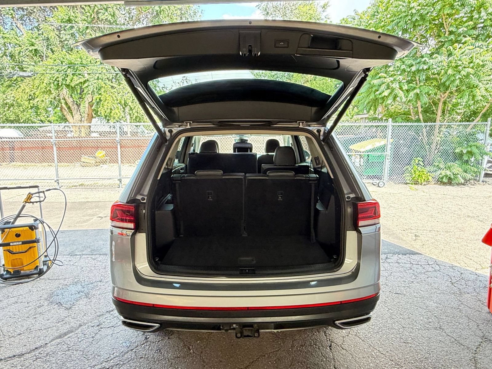 Thumbnail: 2024 Volkswagen Atlas - 31