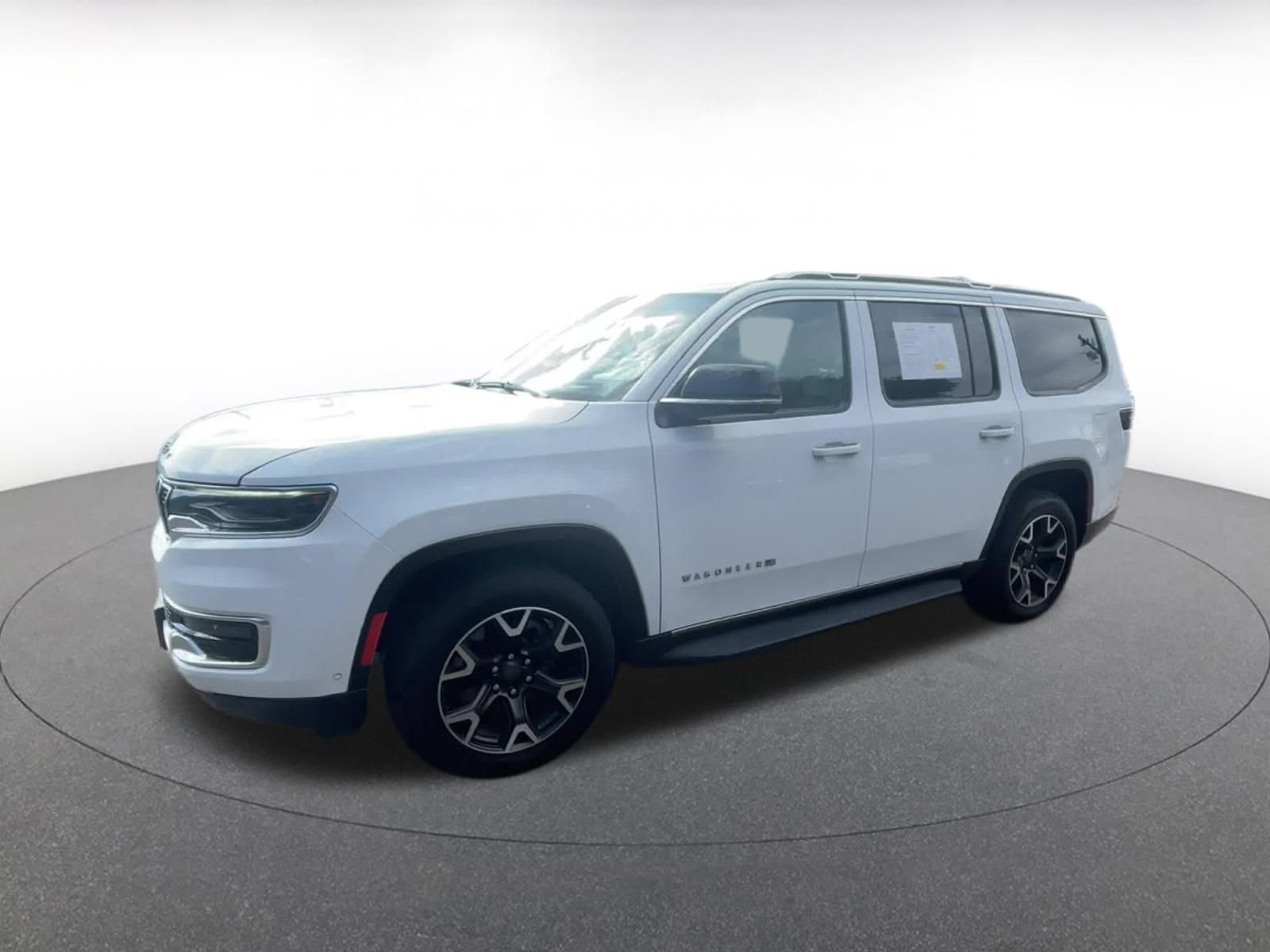 Thumbnail: 2023 Jeep Wagoneer - 8