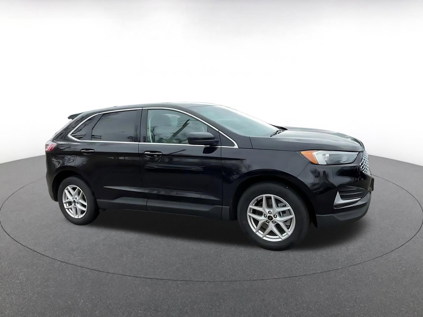 Thumbnail: 2024 Ford Edge - 2