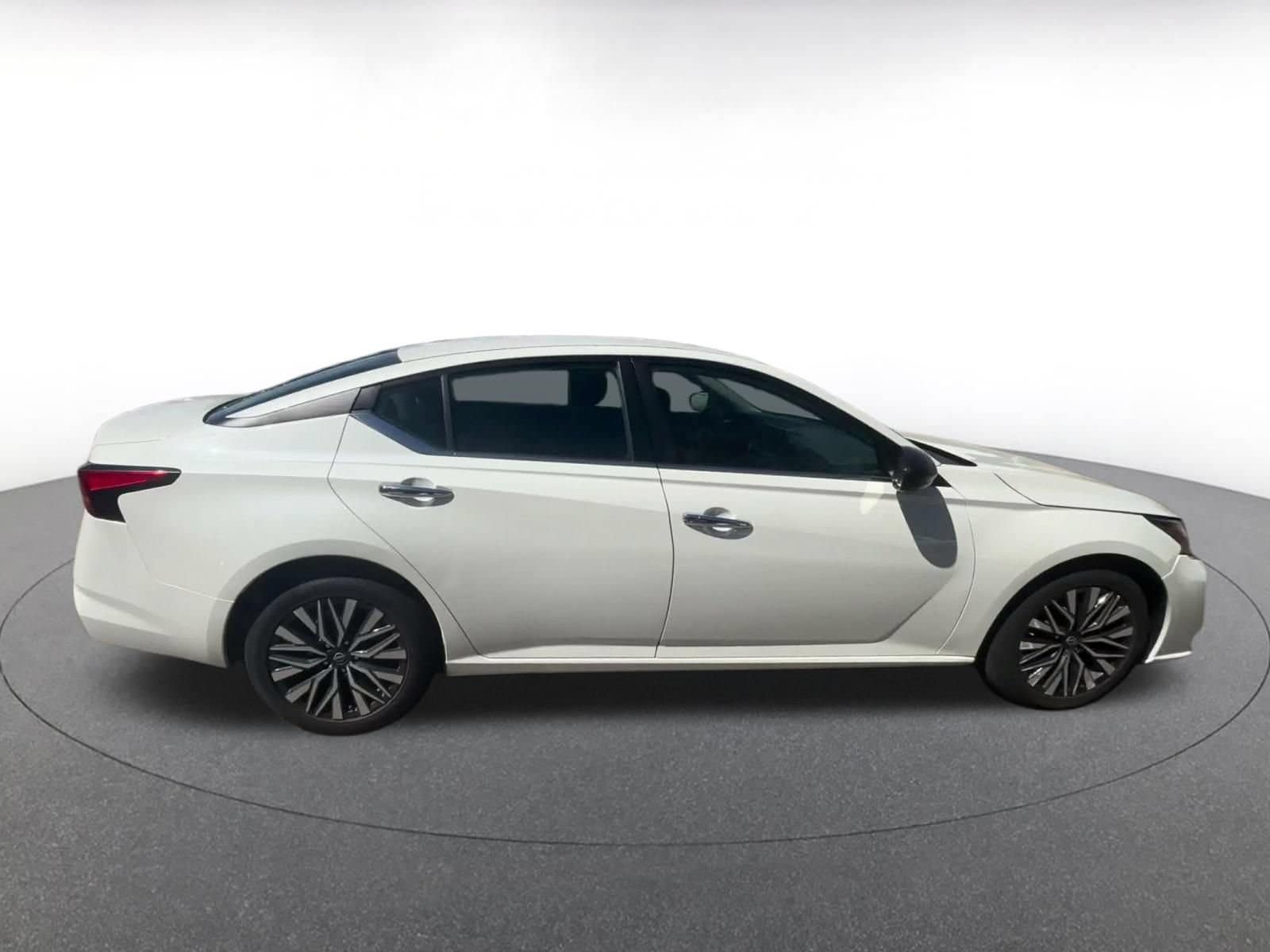 Thumbnail: 2025 Nissan Altima - 15