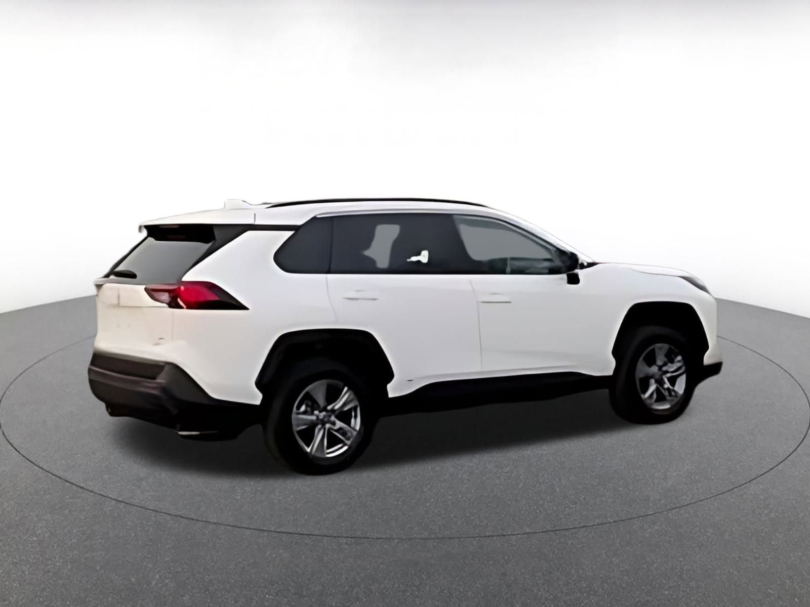 Thumbnail: 2025 Toyota RAV4 - 8