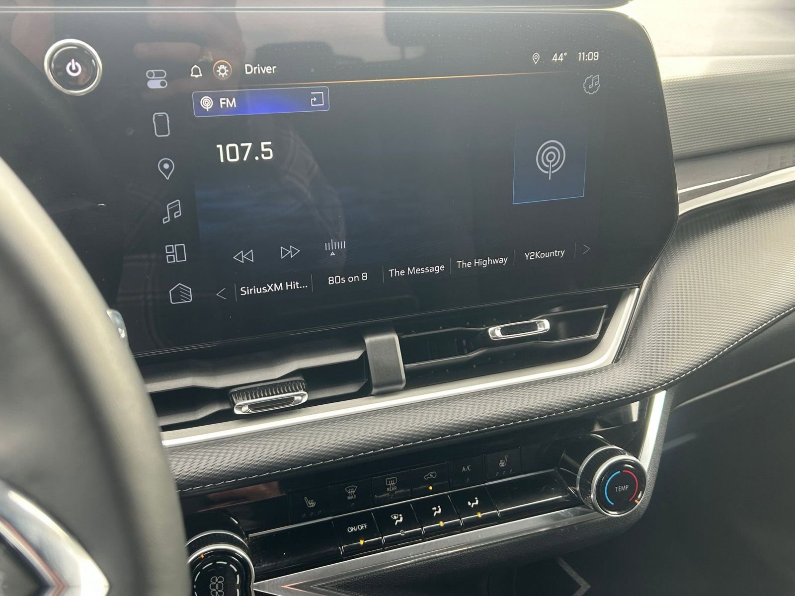 Thumbnail: 2025 Chevrolet Equinox - 17