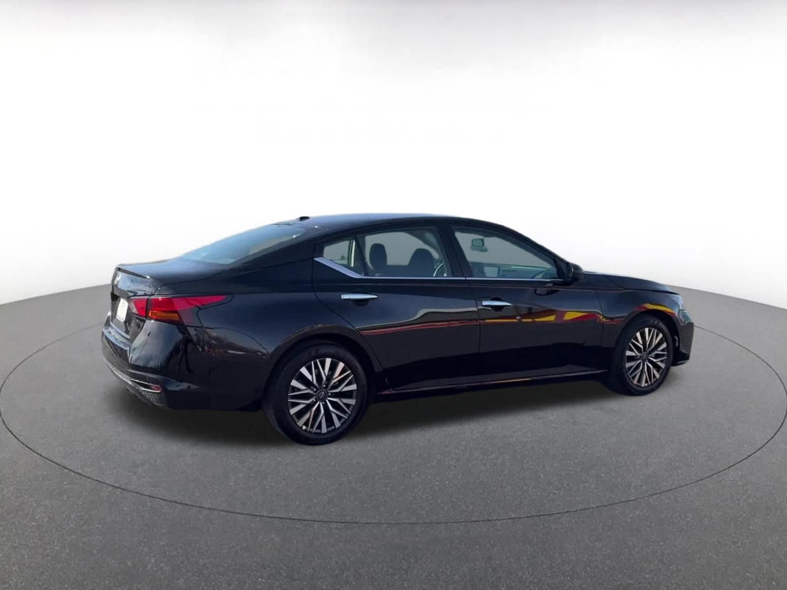 Thumbnail: 2025 Nissan Altima - 14