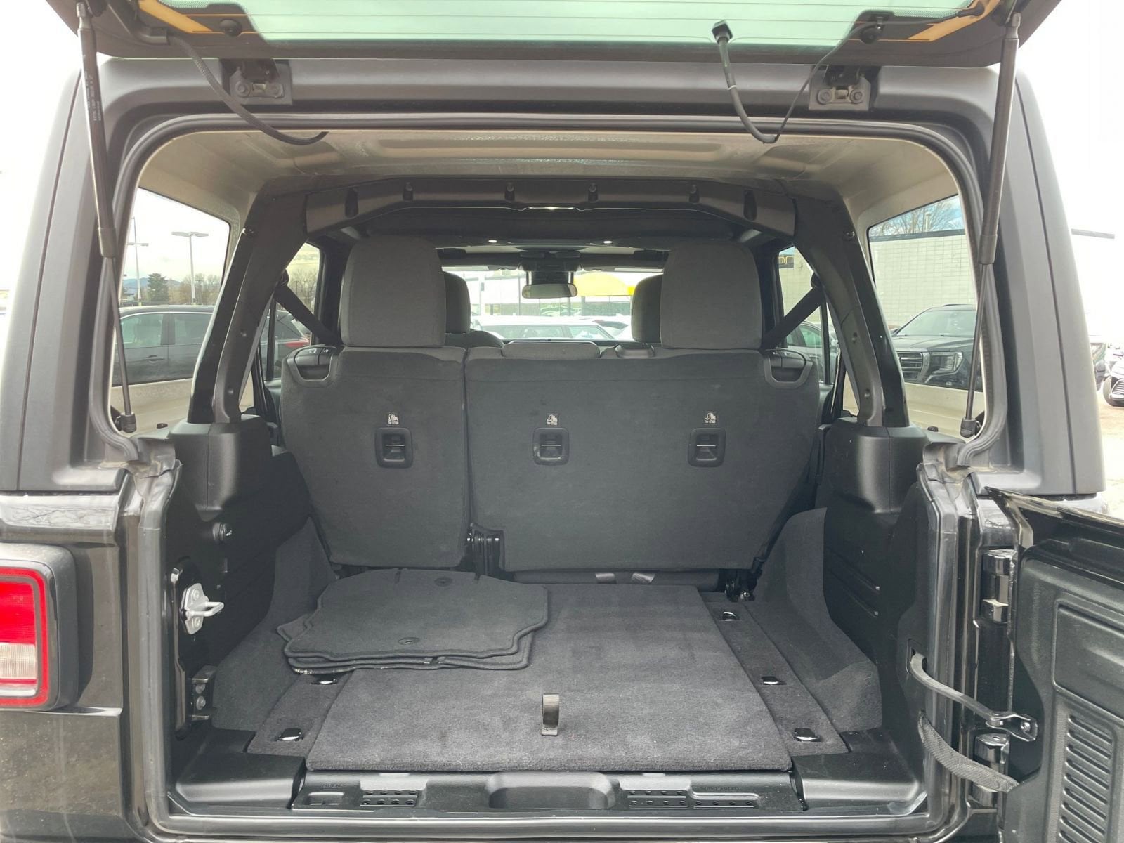 Thumbnail: 2025 Jeep Wrangler - 30