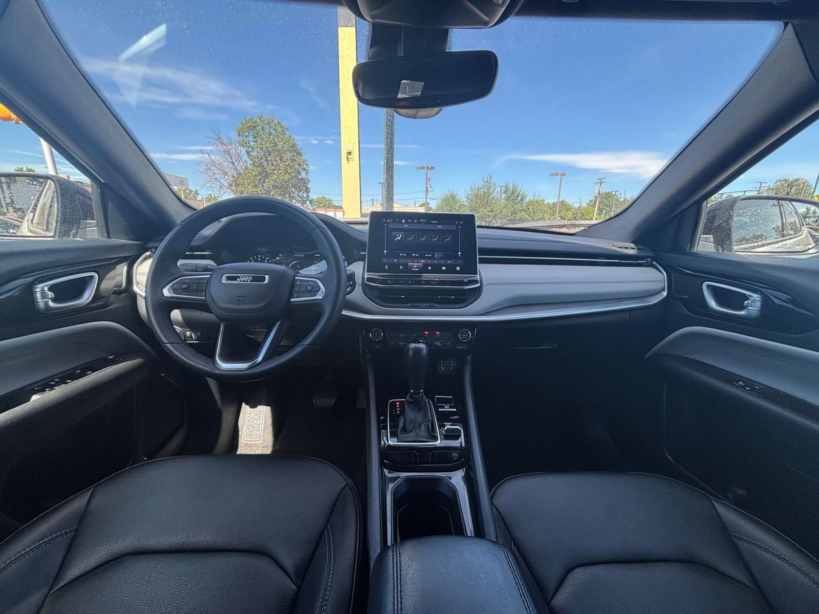Thumbnail: 2025 Jeep Compass - 32