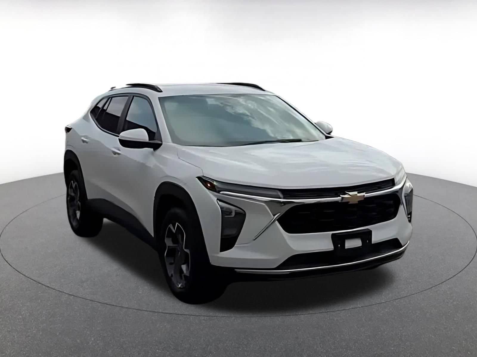 Thumbnail: 2025 Chevrolet Trax - 3
