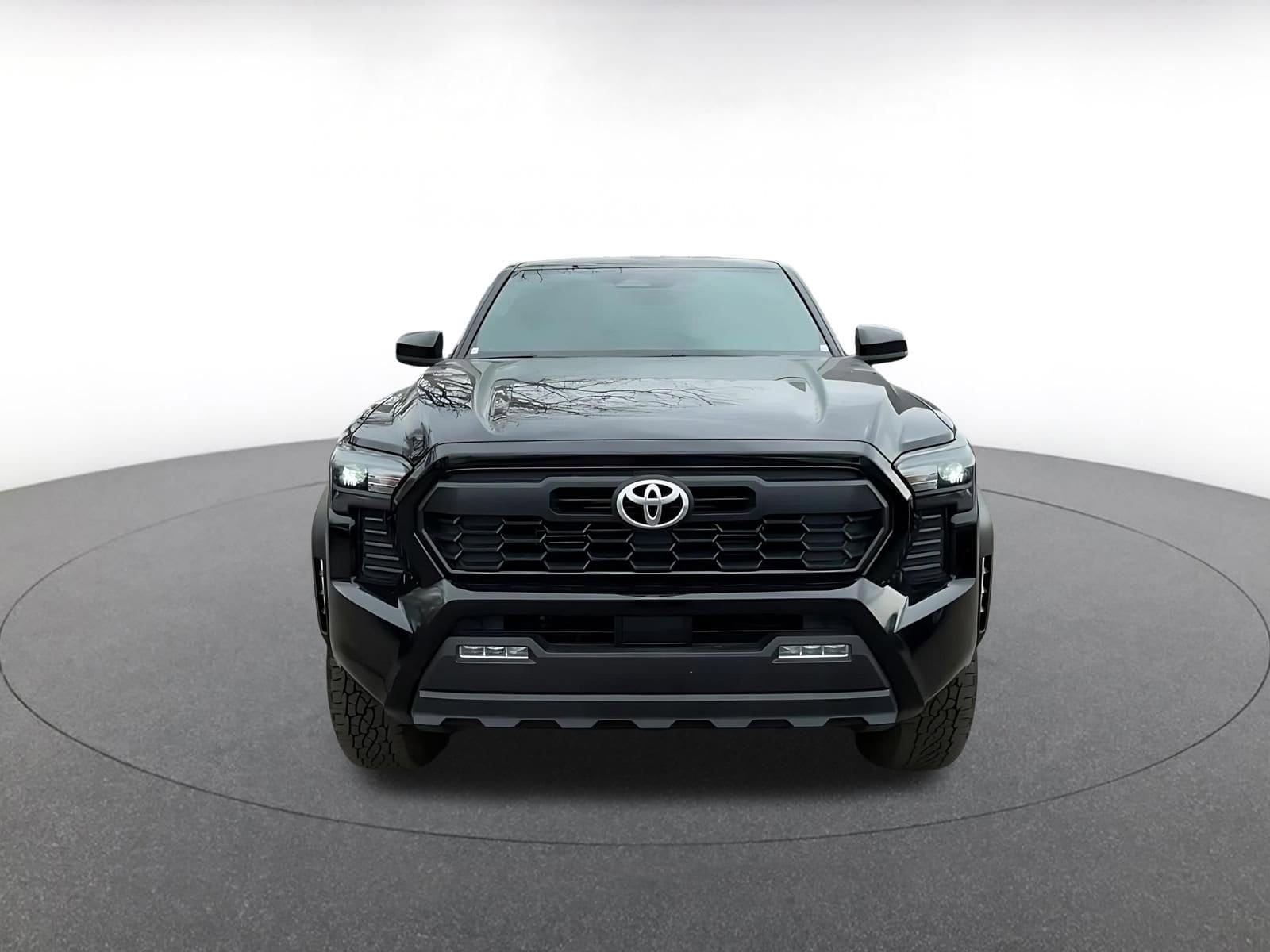 Thumbnail: 2025 Toyota Tacoma - 4