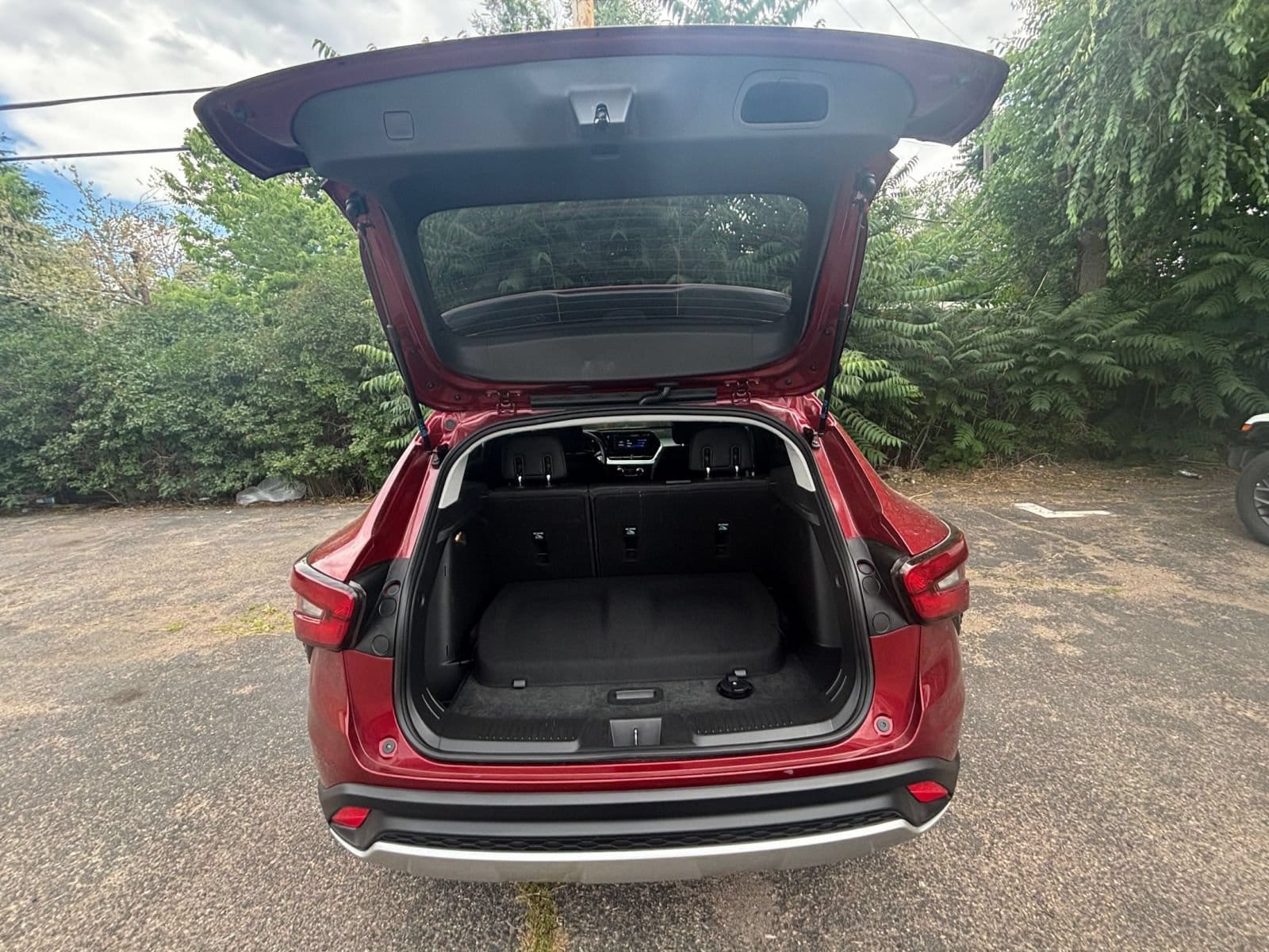 Thumbnail: 2025 Chevrolet Trax - 28