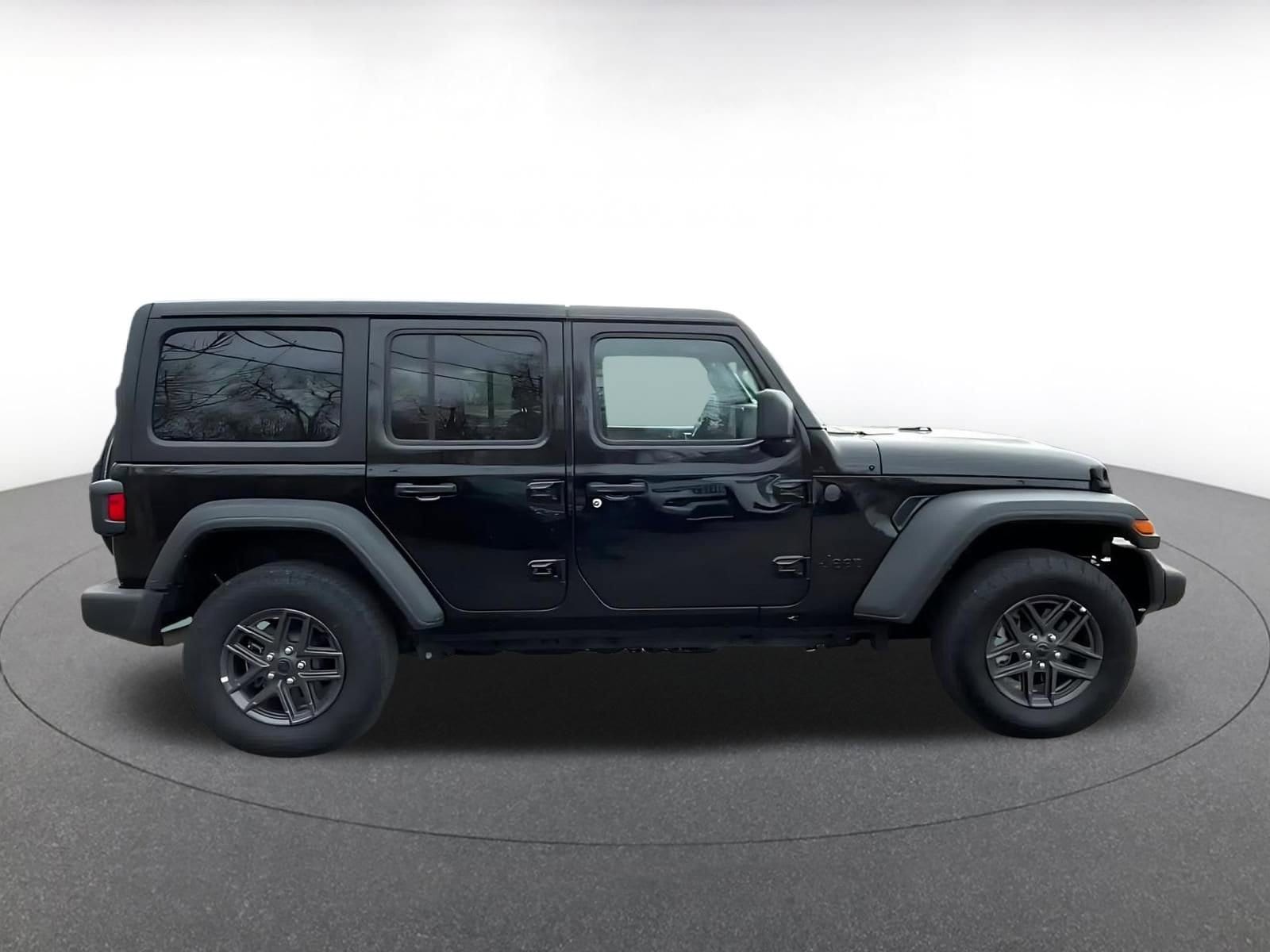 Thumbnail: 2025 Jeep Wrangler - 16