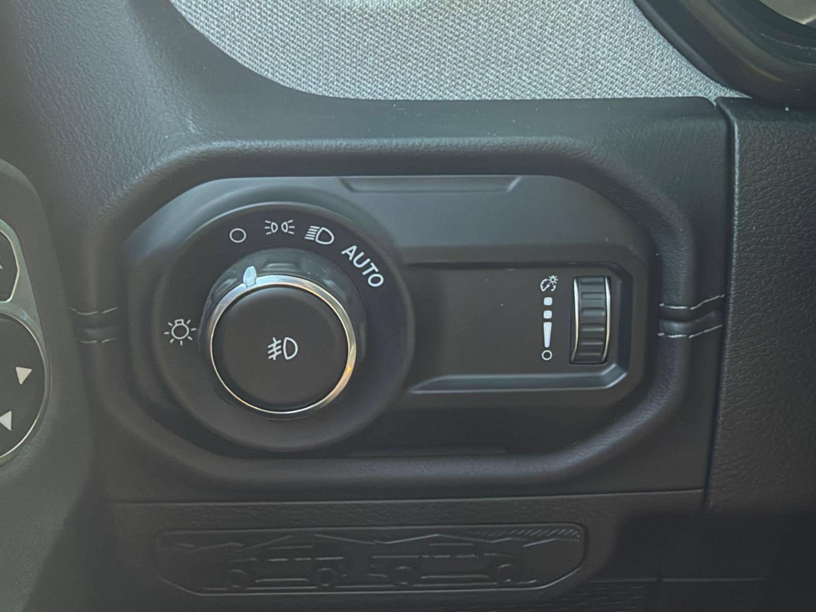 Thumbnail: 2025 Jeep Wrangler - 33