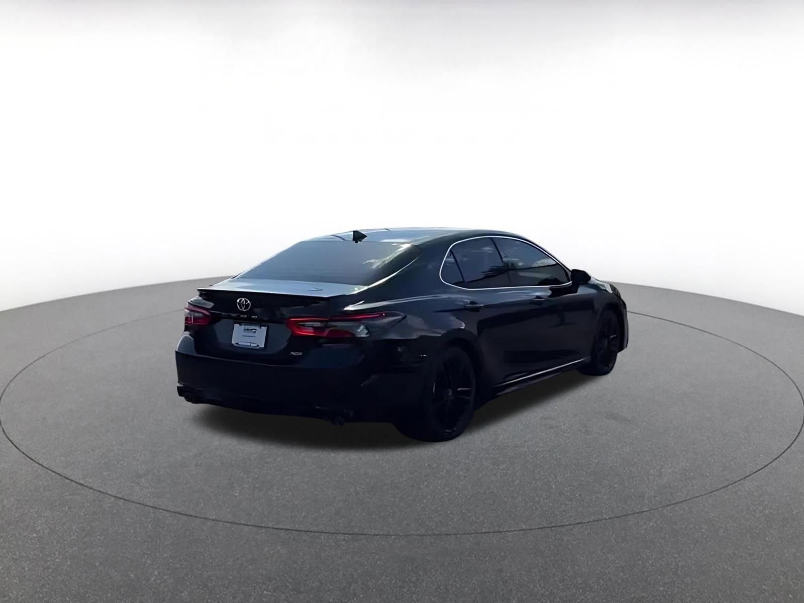 Thumbnail: 2024 Toyota Camry - 10