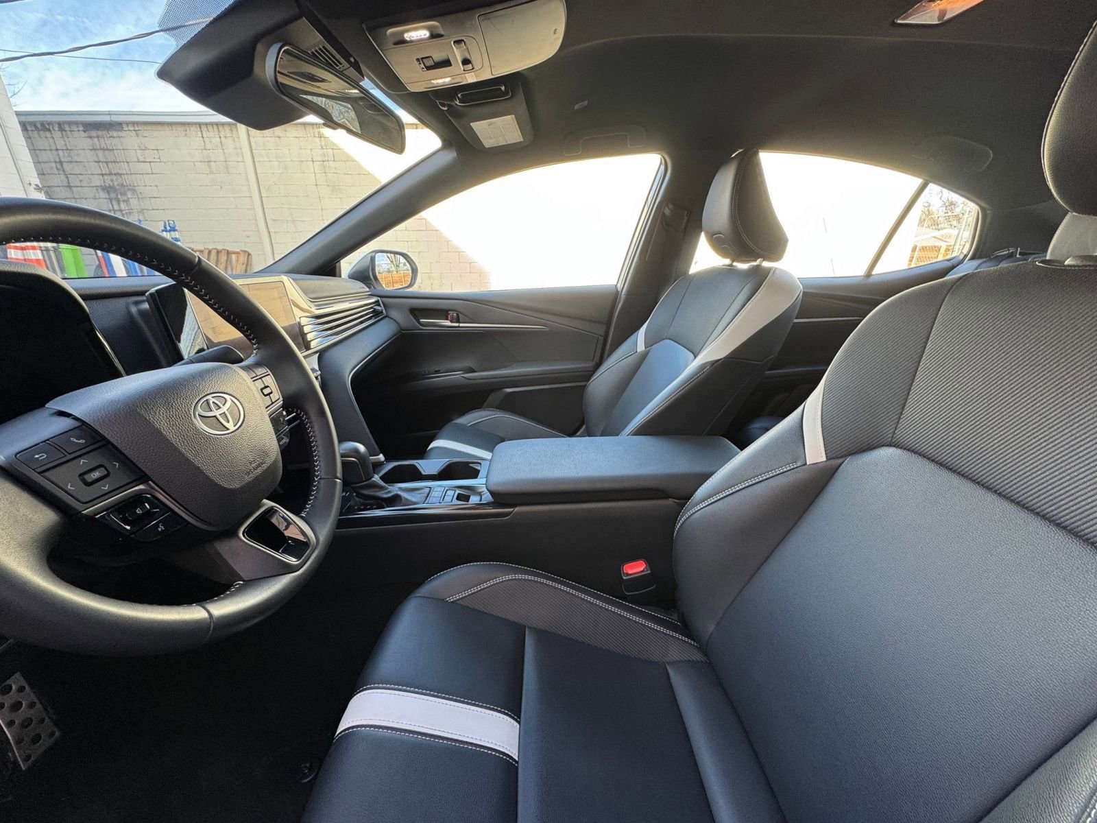 Thumbnail: 2025 Toyota Camry - 27