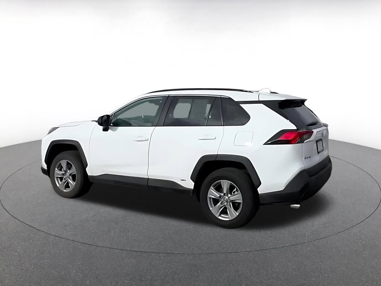 Thumbnail: 2025 Toyota RAV4 - 9