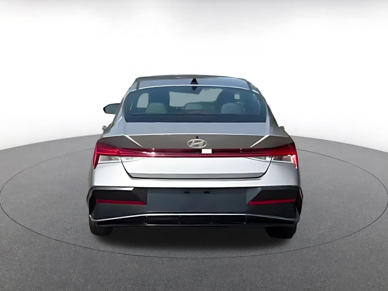 Thumbnail: 2025 Hyundai Elantra - 10