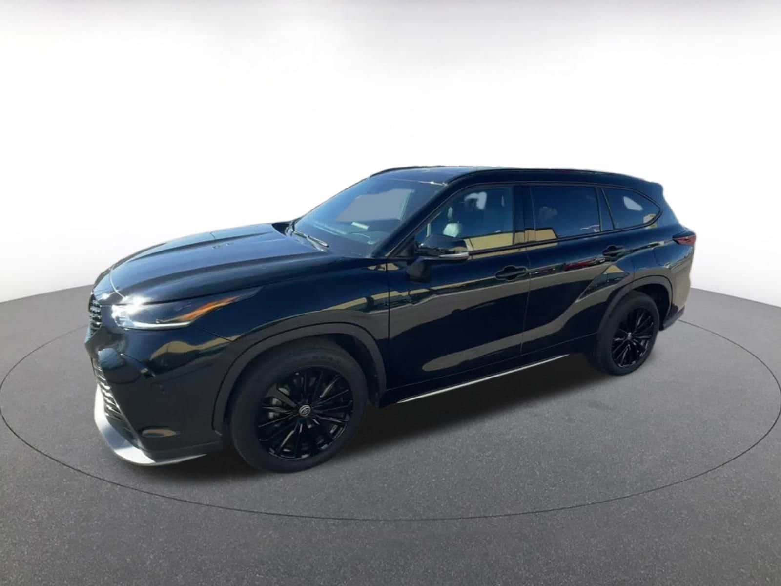Thumbnail: 2025 Toyota Highlander - 8