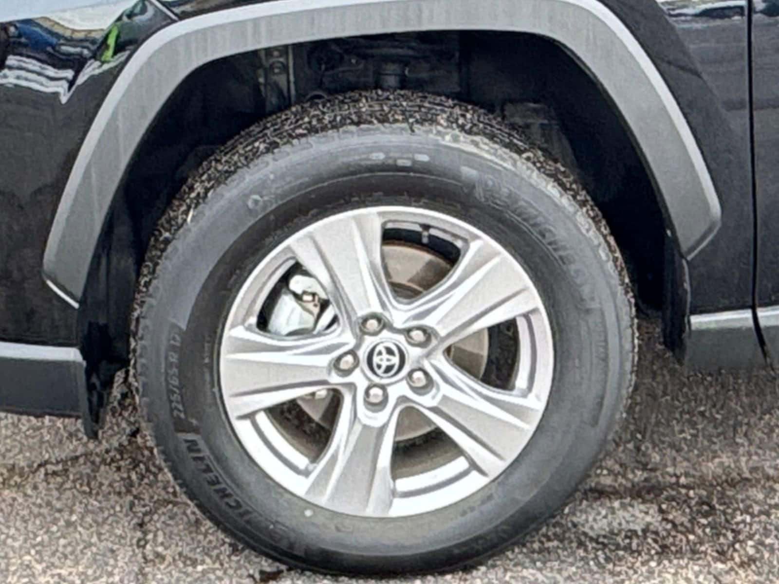 Thumbnail: 2025 Toyota RAV4 - 29