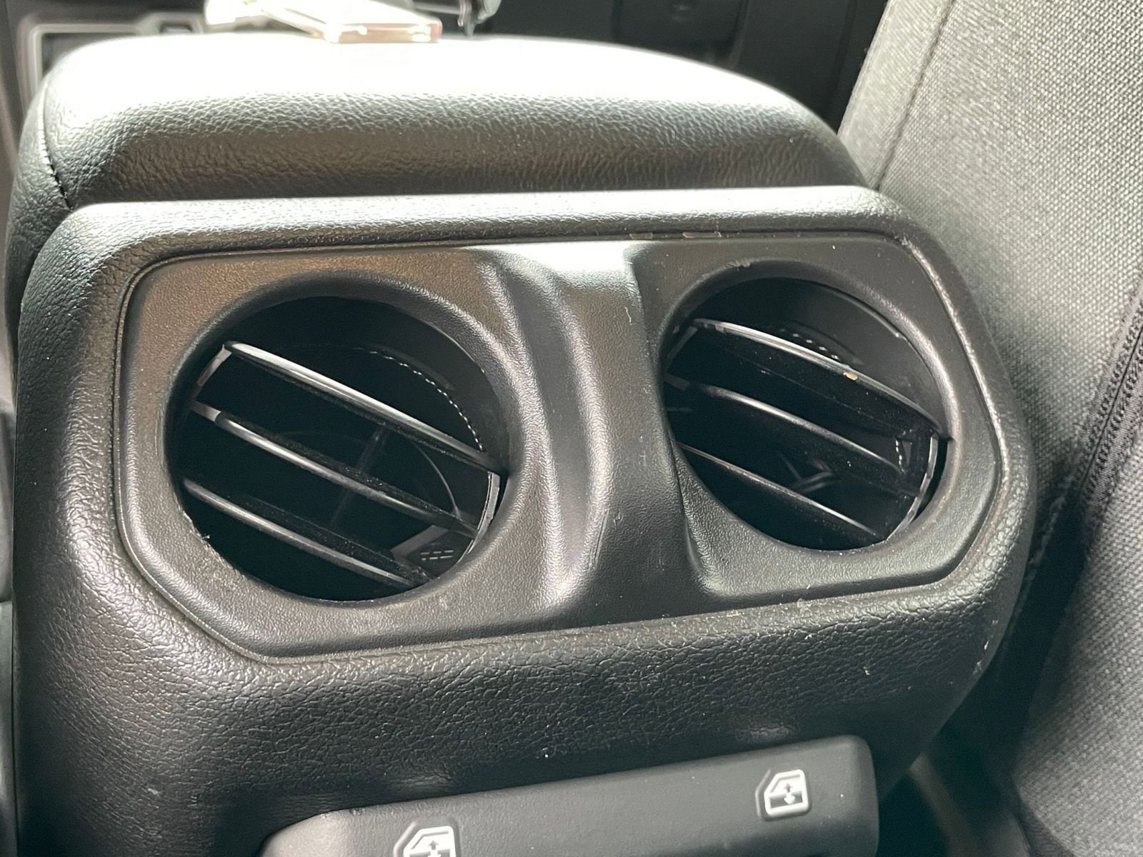 Thumbnail: 2025 Jeep Wrangler - 22