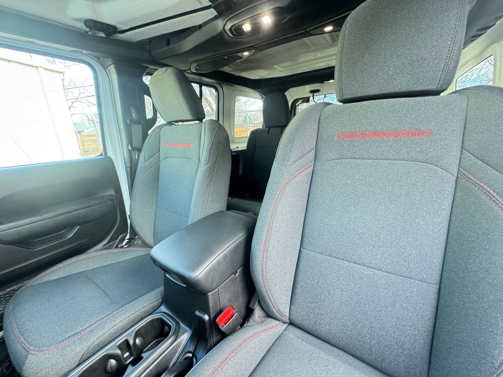 Thumbnail: 2025 Toyota RAV4 - 35