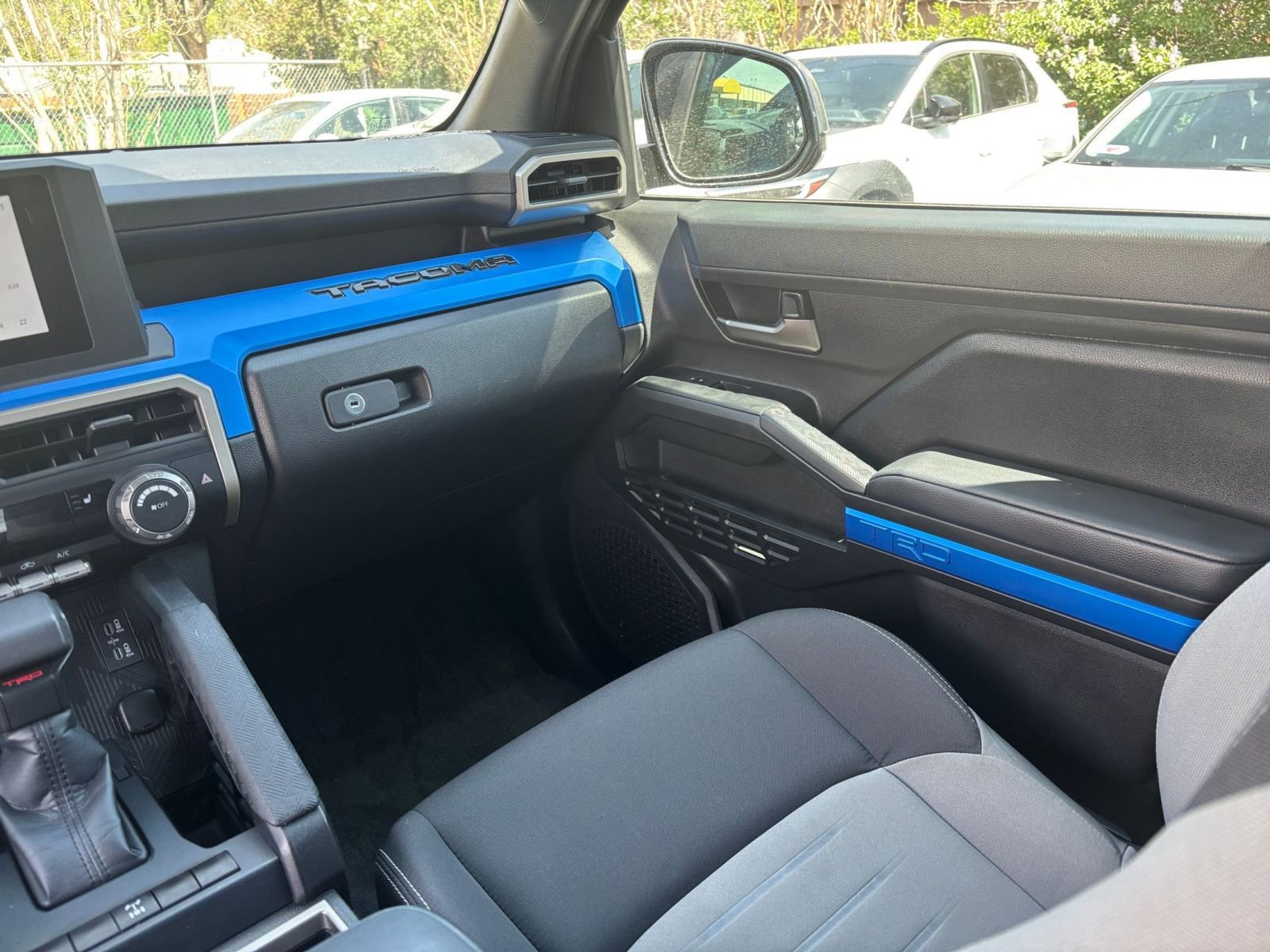 Thumbnail: 2025 Toyota Tacoma - 32