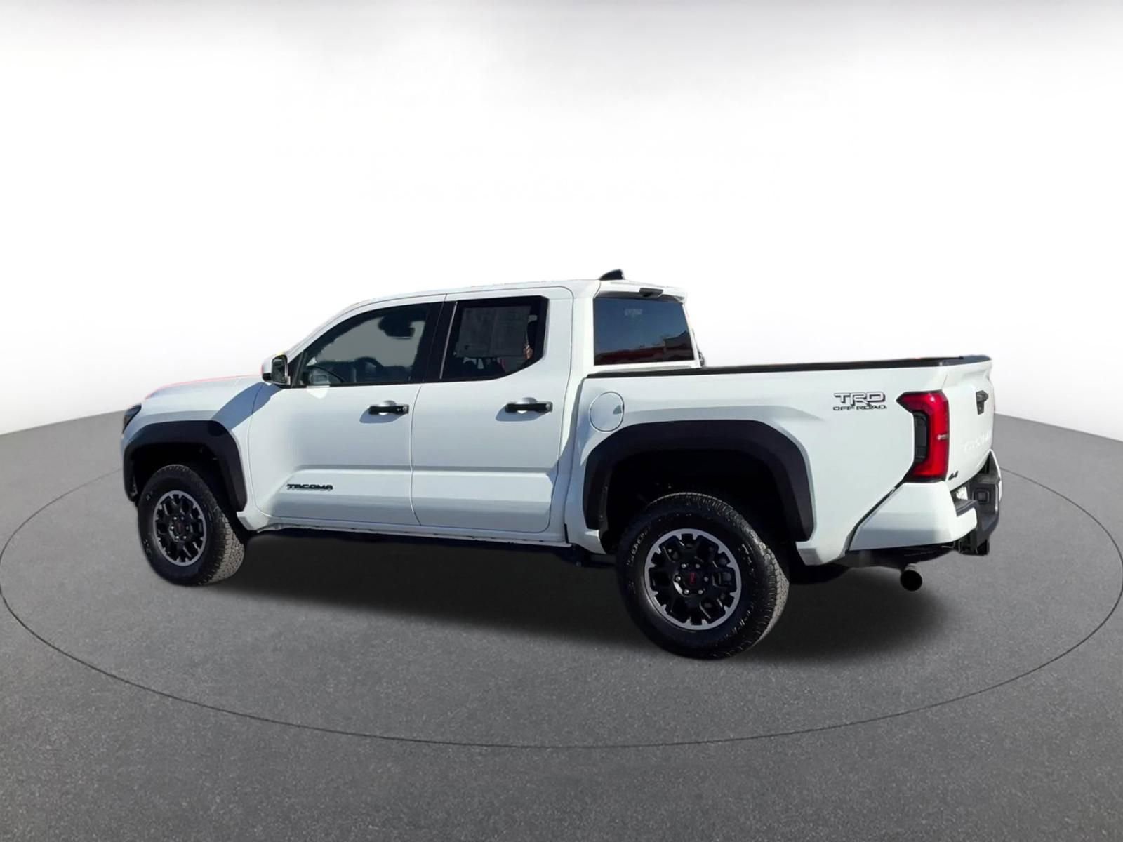 Thumbnail: 2025 Toyota Tacoma - 10