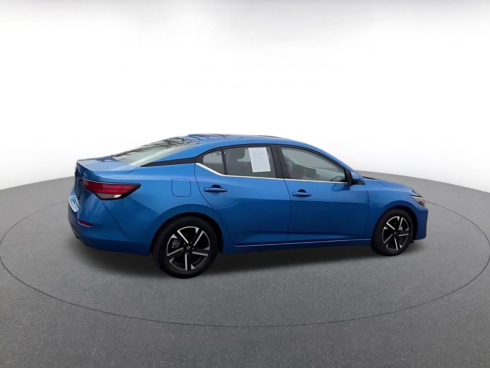 Thumbnail: 2025 Nissan Sentra - 9