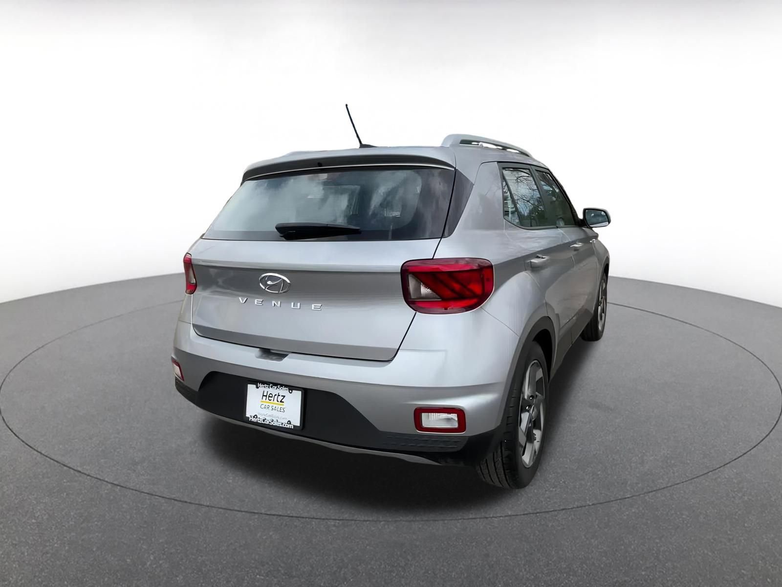 Thumbnail: 2023 Hyundai Venue - 13
