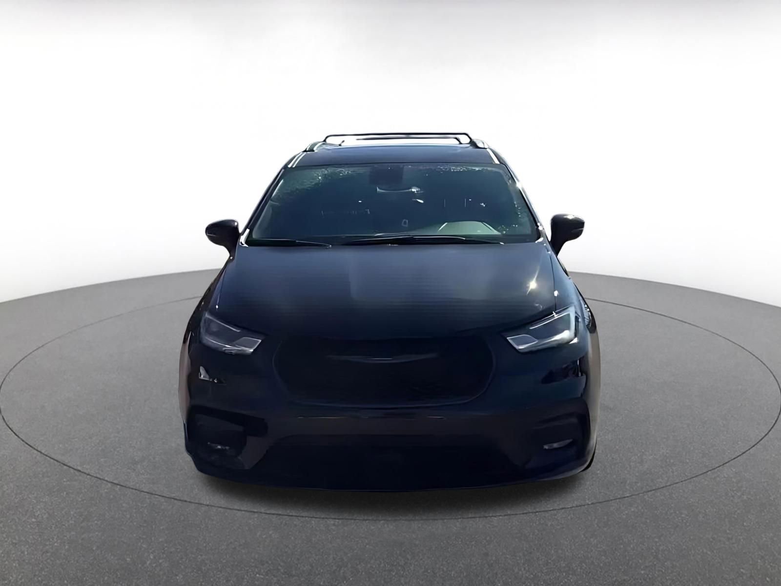 Thumbnail: 2025 Chrysler Pacifica - 2