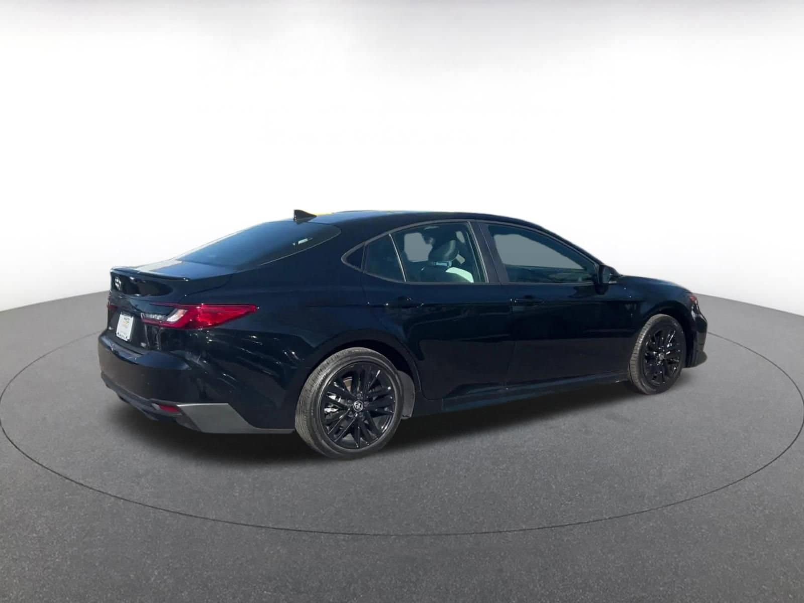 Thumbnail: 2025 Toyota Camry - 15