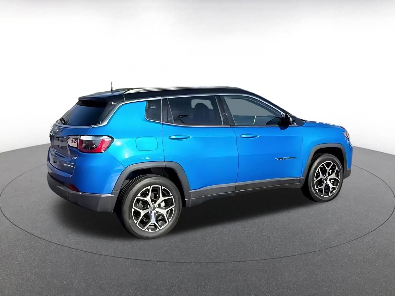 Thumbnail: 2025 Jeep Compass - 11