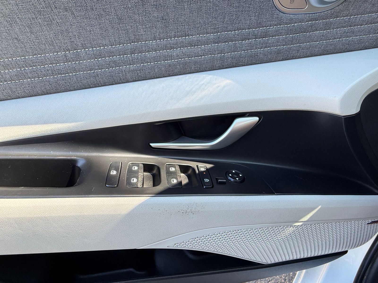 Thumbnail: 2025 Hyundai Elantra - 18