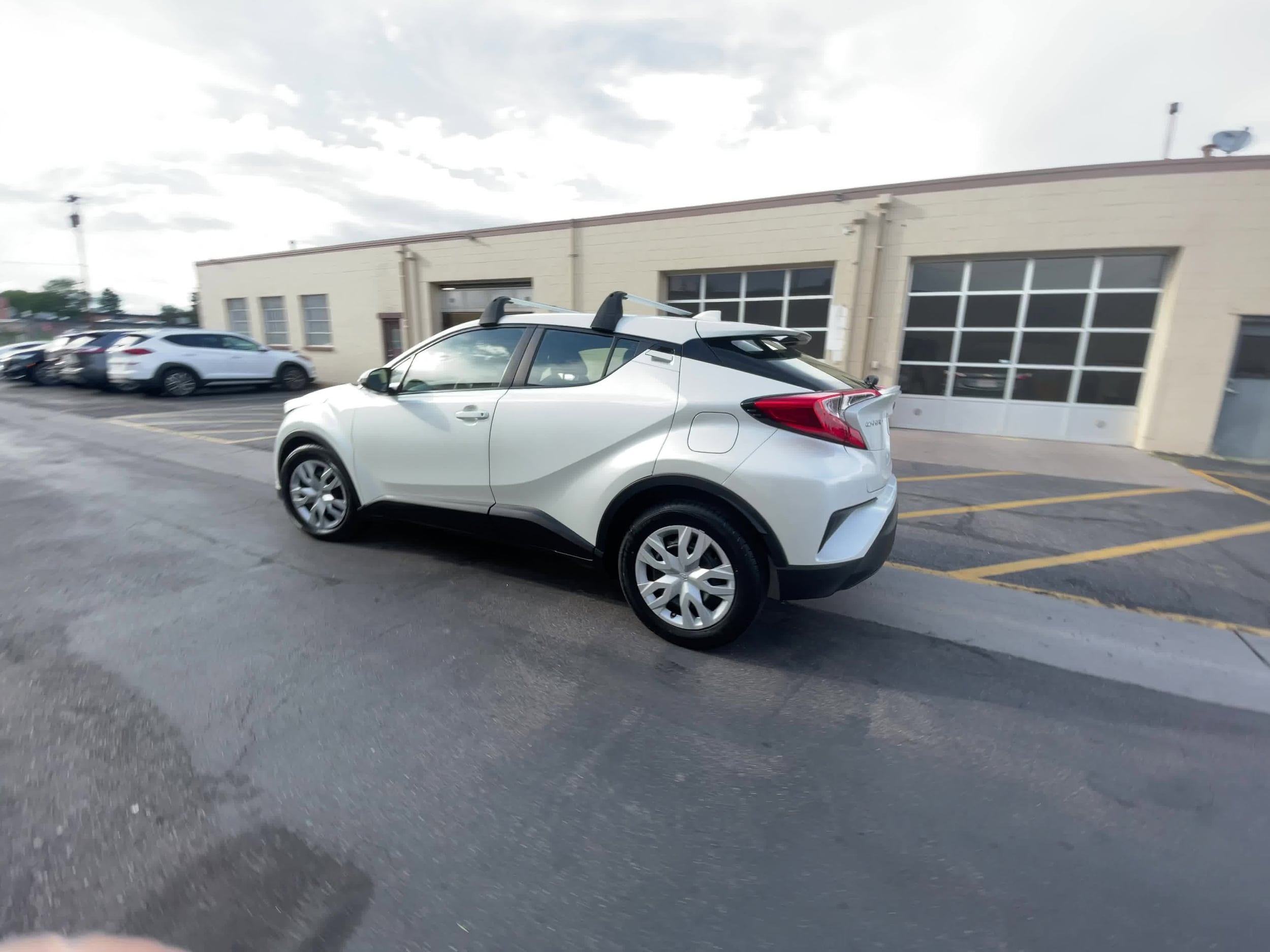 2019 Toyota C-HR LE 13