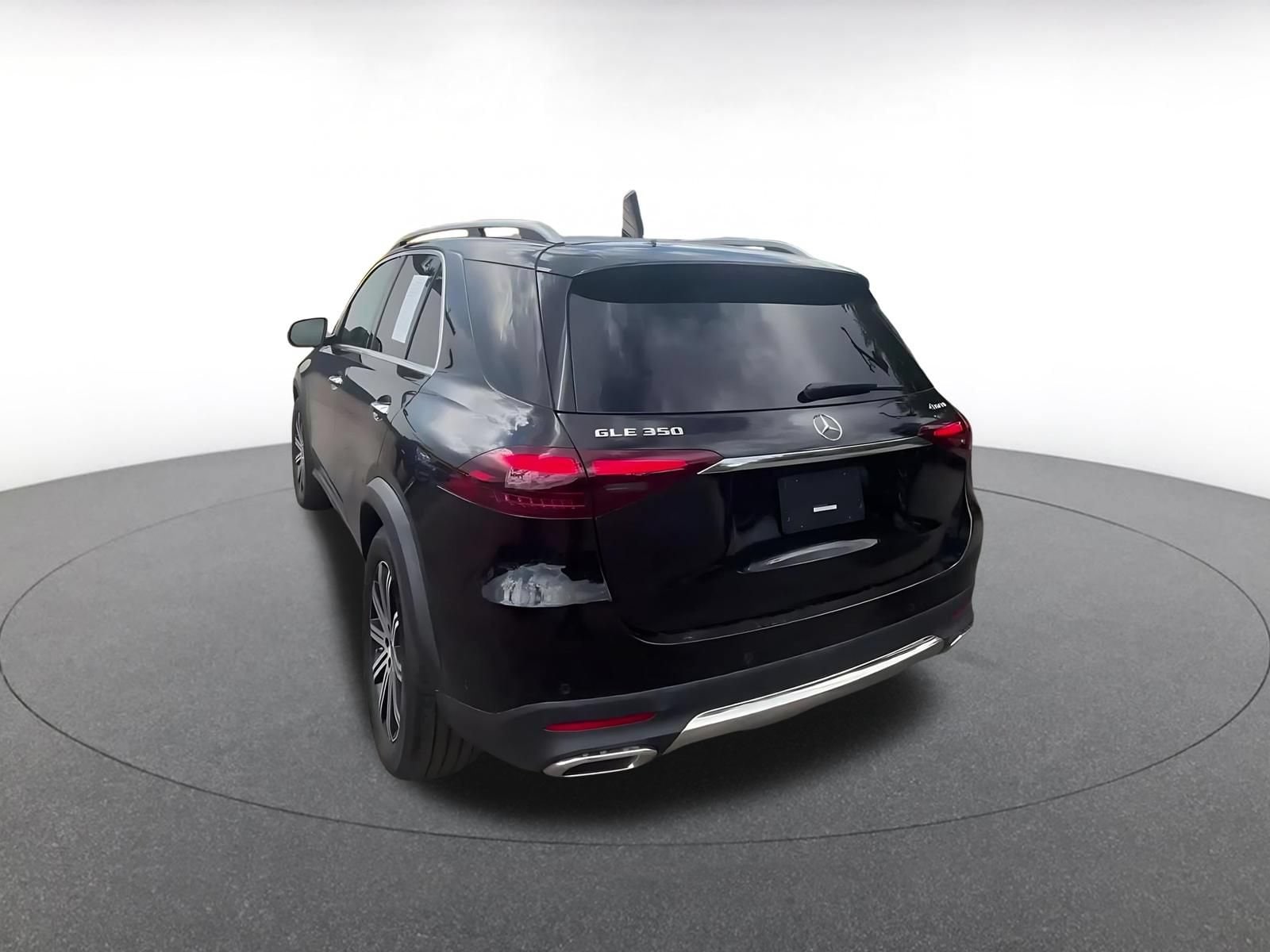 Thumbnail: 2026 Mercedes-Benz GLE - 11