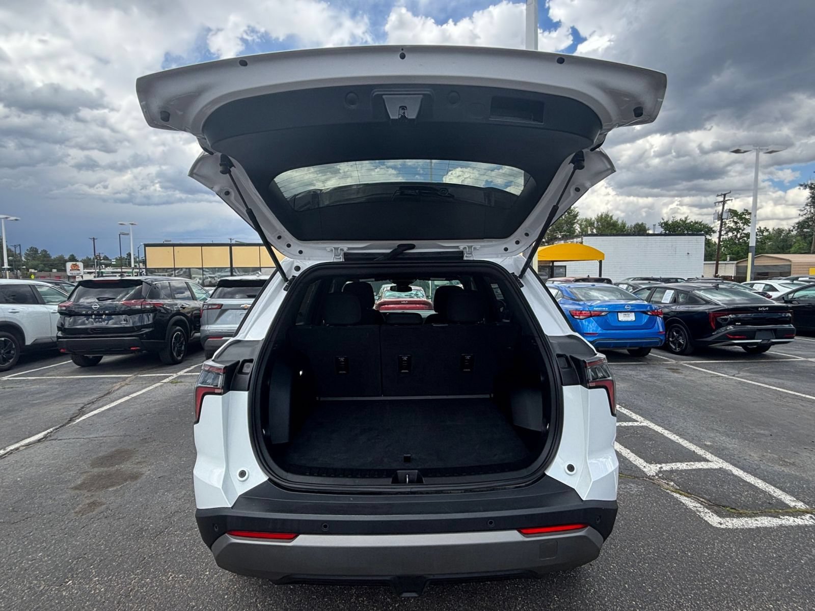Thumbnail: 2025 Chevrolet Equinox - 24