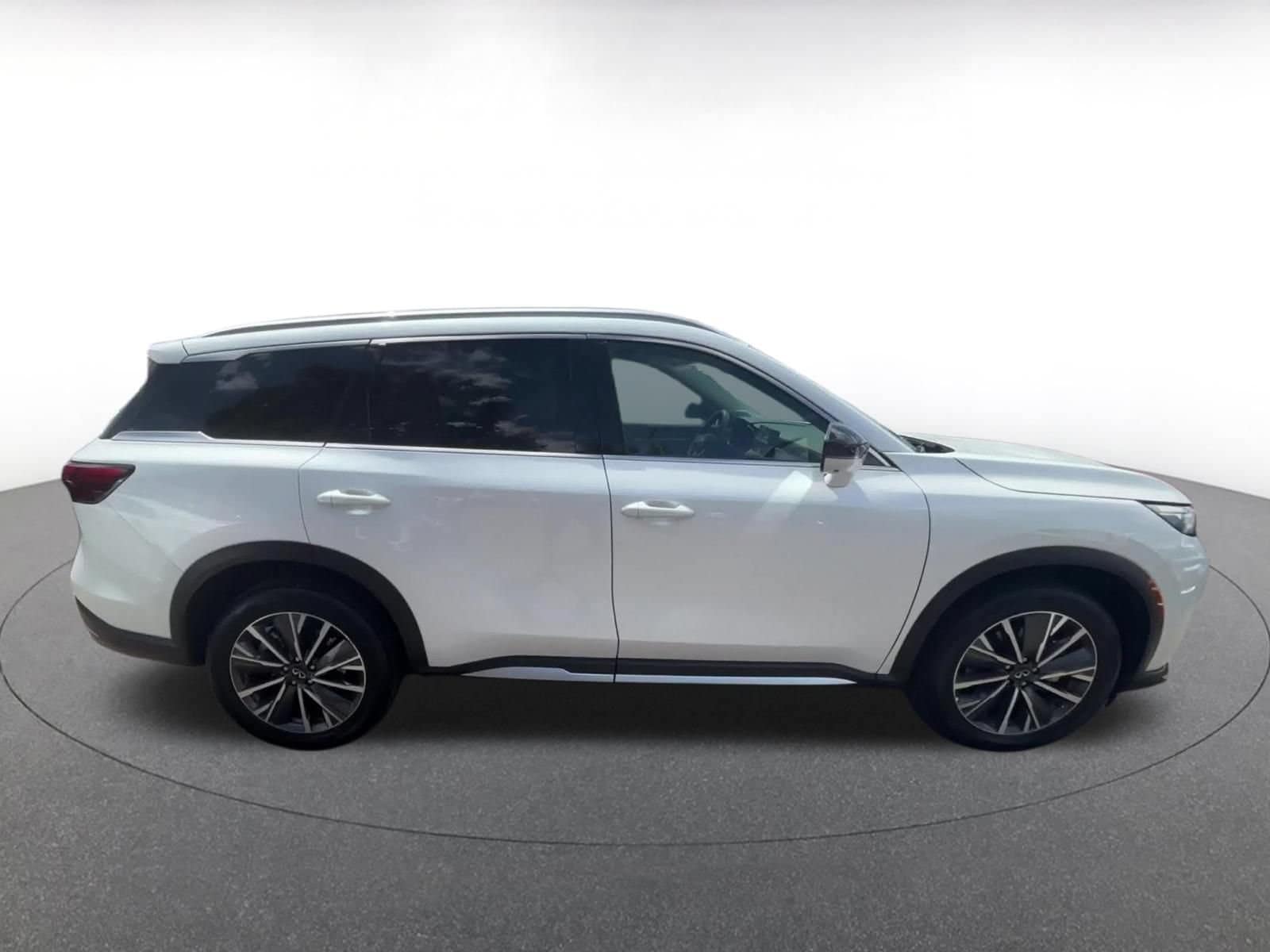Thumbnail: 2026 INFINITI QX60 - 16