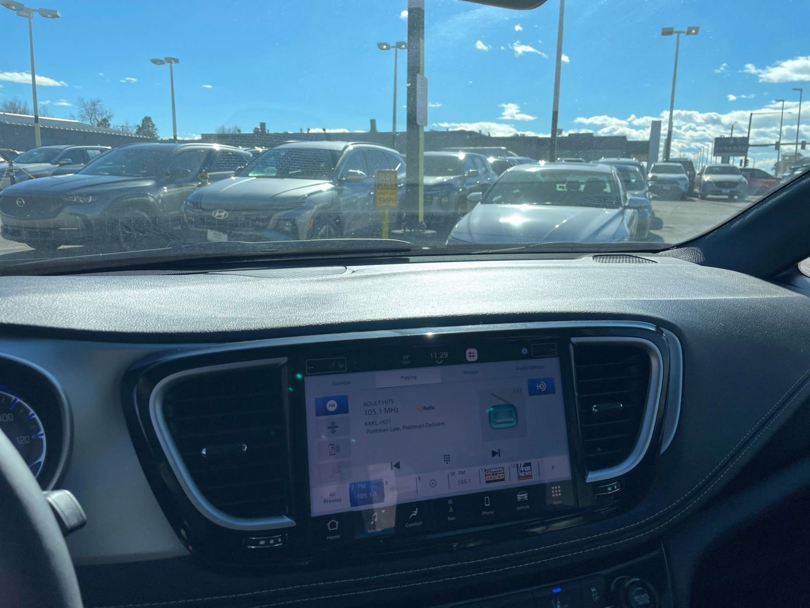 Thumbnail: 2025 Chrysler Pacifica - 17