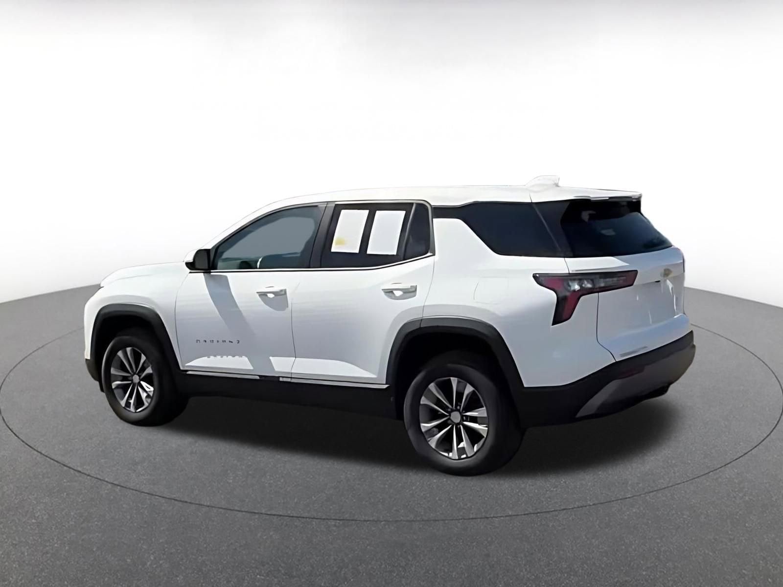 Thumbnail: 2025 Chevrolet Equinox - 9