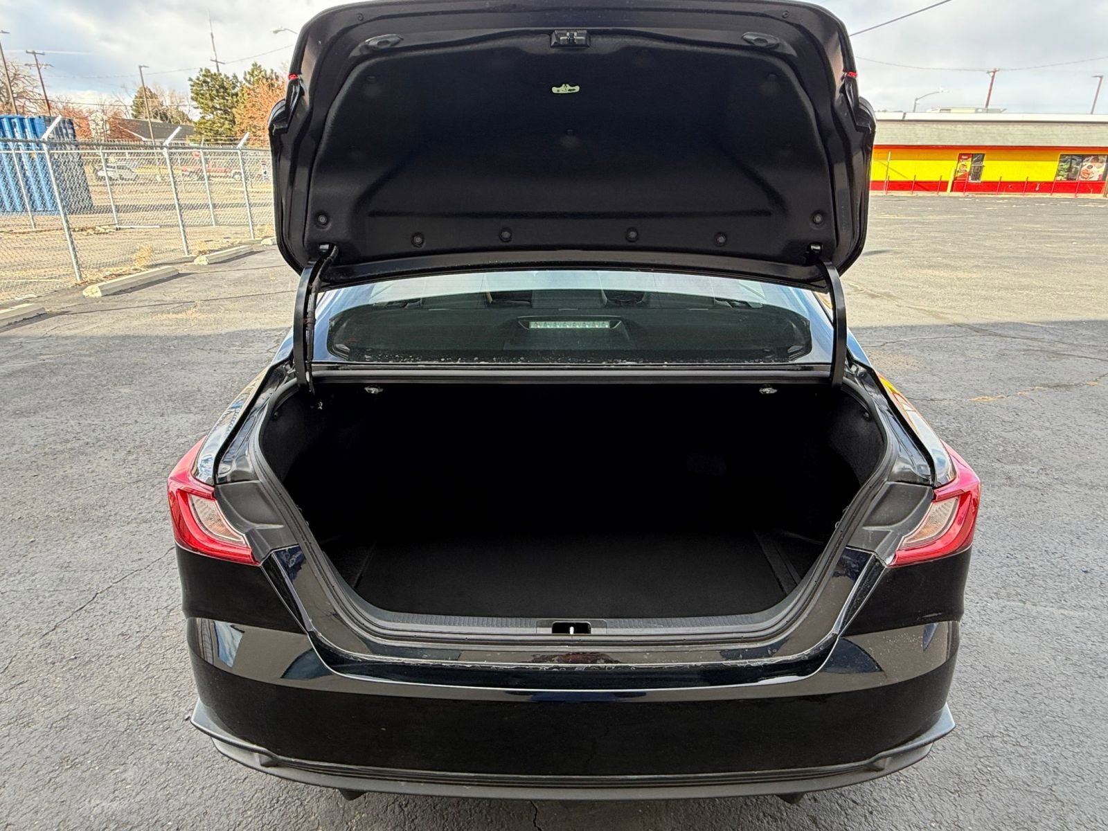 Thumbnail: 2025 Toyota Camry - 30