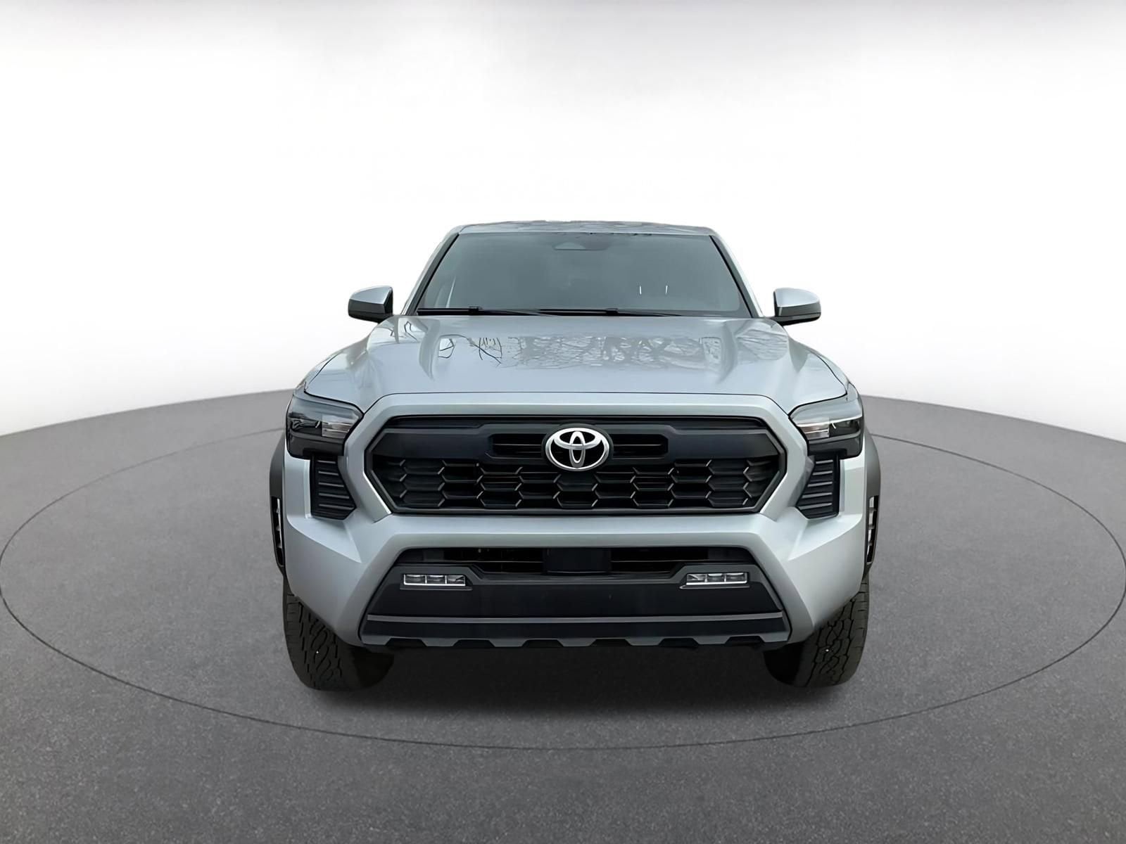 Thumbnail: 2025 Toyota Tacoma - 4